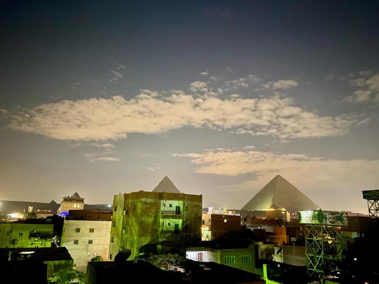 Merit Pyramids View Kairo